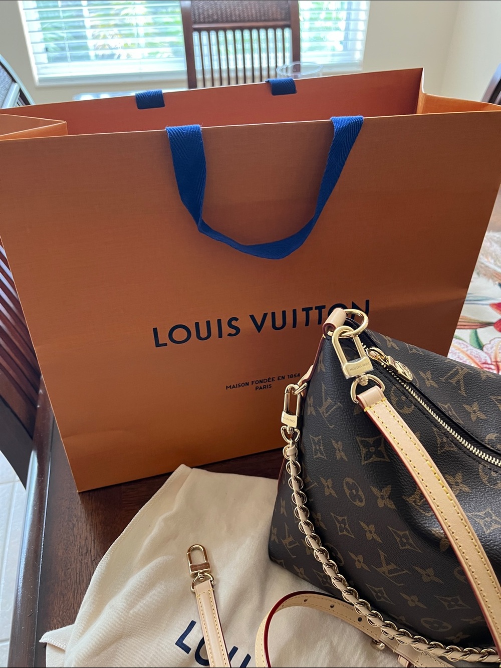 Louis Vuitton Monogram Canvas Multipass with Gold & leather Chain Detail - Picture 11 of 16